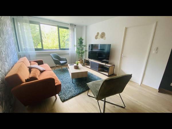 Colocation / Appartement 6 pièces de 110 m², Vandœuvre-lès-Nancy, Square de Liège / Photo 2