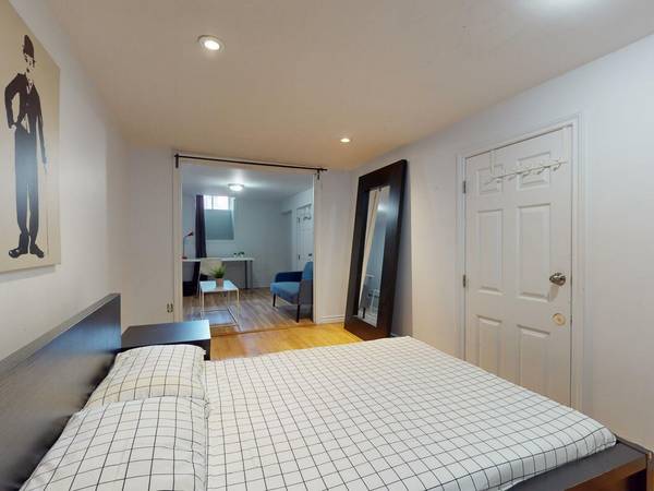 Colocation / Appartement 5 pièces de 160 m², Montréal / Photo 11