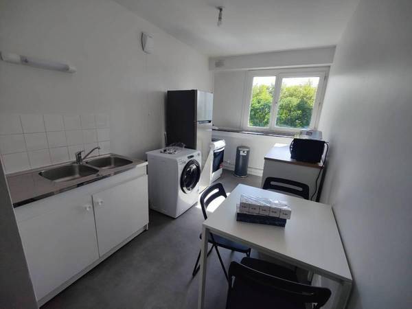 Colocation / Appartement 4 pièces de 81 m², Rouen, Rue Giuseppe Verdi / Photo 2