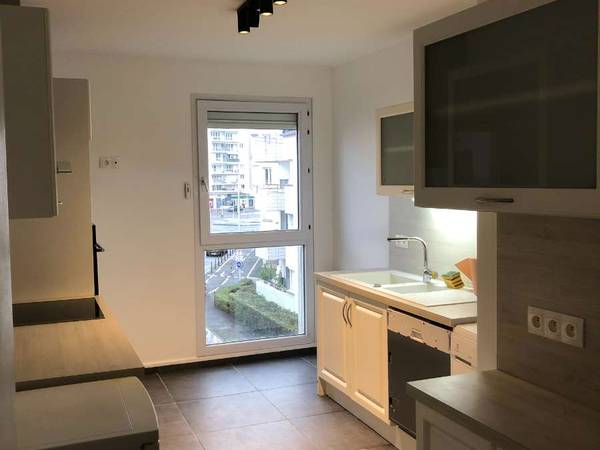 Colocation / Appartement 5 pièces de 10 m², Orléans, Rue Georges Pompidou / Photo 2