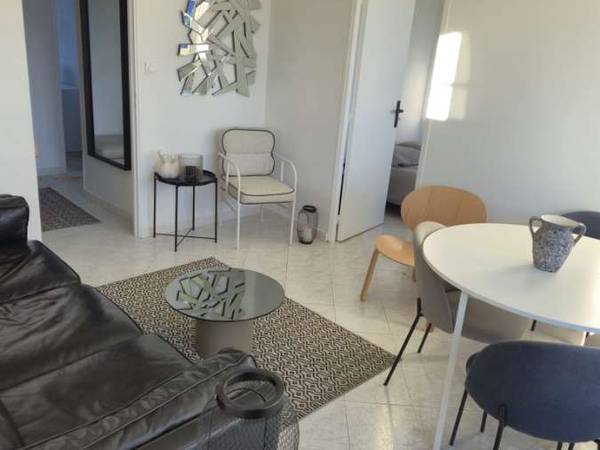 Colocation / Appartement 5 pièces de 77 m², Marseille, Boulevard Lionel Terray / Photo 2