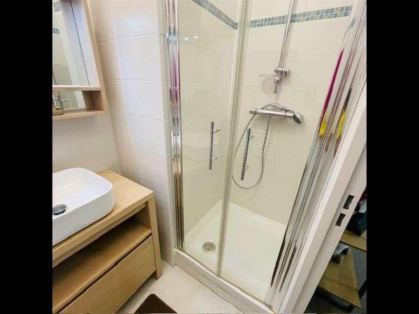 Chambre chez l'habitant / Appartement 5 pièces de 92 m², Courbevoie, Passage des Larris / Photo 2