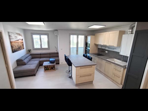 Colocation / Appartement 5 pièces de 90 m², Aix-en-Provence, Rue de la Verdière / Photo 2