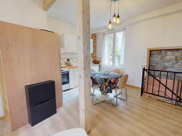 Location / Appartement 4 pièces de 54 m², Saint-Étienne, Rue des Frères Chappe / Photo 2