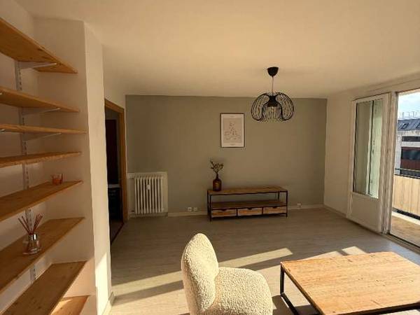 Colocation / Appartement 4 pièces de 80 m², Valence, Rue Farnerie / Photo 2