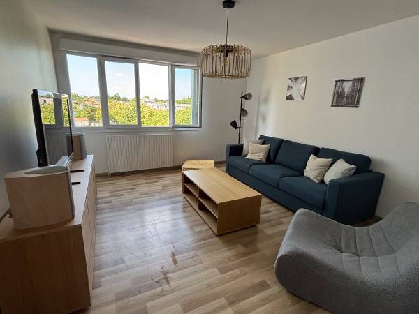 Colocation / Appartement 6 pièces de 89 m², Bordeaux, Avenue d'Eysines / Photo 2