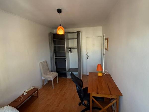 Colocation / Appartement 6 pièces de 105 m², Orléans, Place du Bois / Photo 2