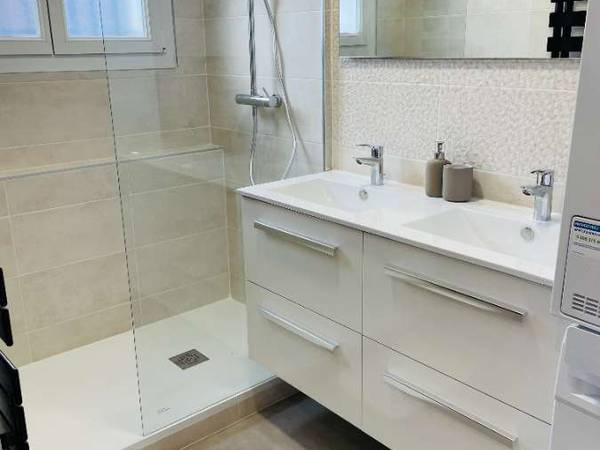 Colocation / Appartement 5 pièces de 90 m², Pau, Rue Jean-Jacques de Monaix / Photo 4