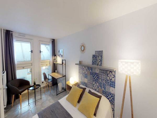 Colocation / Appartement 5 pièces de 140 m², Nanterre, Rue Salvador Allende / Photo 2