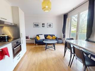 Flatsharing / 6-bedroom flat · 89 m², Bron, Rue Pétetin