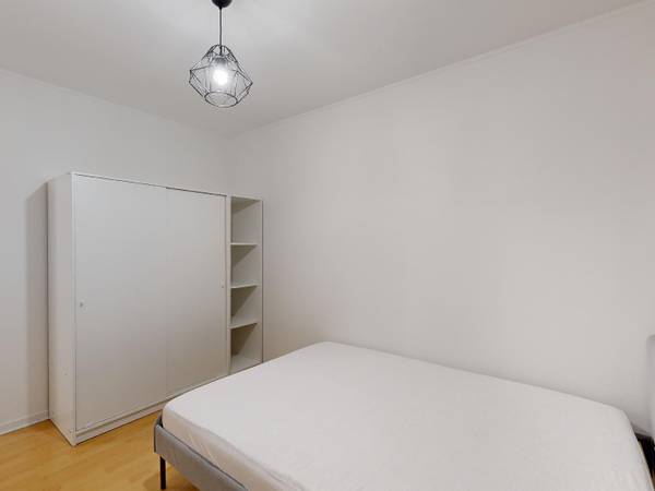 Colocation / Appartement 5 pièces de 90 m², Évry-Courcouronnes, Allée Jules Vallès / Photo 2