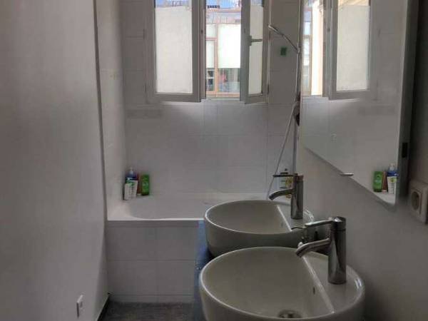Sous-location / Appartement 4 pièces de 75 m², Paris, Rue Pierre Demours / Photo 6