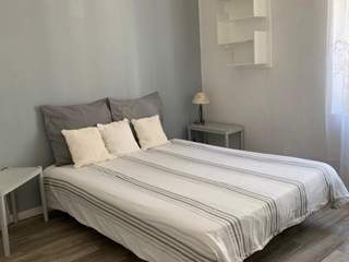 Location / Appartement 2 pièces de 49 m², Marseille, Rue du Camas