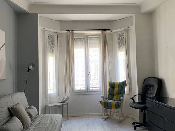 Location / Appartement 2 pièces de 49 m², Marseille, Rue du Camas / Photo 2