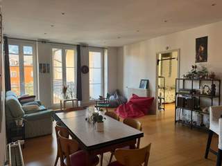 Sous-location / Appartement 4 pièces de 95 m², Grenoble, Place des Tilleuls