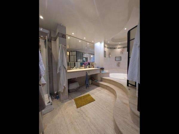 Sous-location / Appartement 6 pièces de 167 m², Paris, Avenue de la République / Photo 5