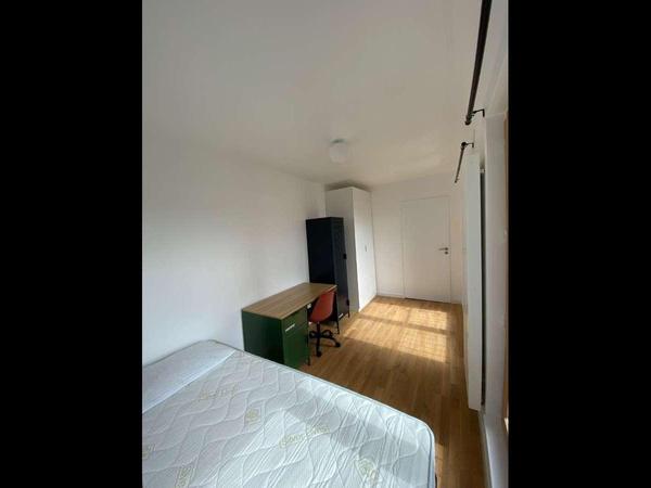 Flatsharing / 6-bedroom flat · 83 m², Paris, Rue Pierre Mauroy / Photo 2