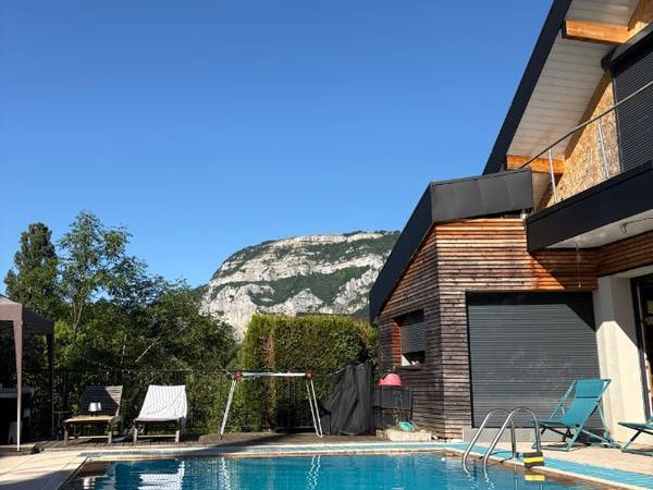 Sous-location / Villa 9 pièces de 150 m², Archamps, Route des Pommeraies / Photo 3