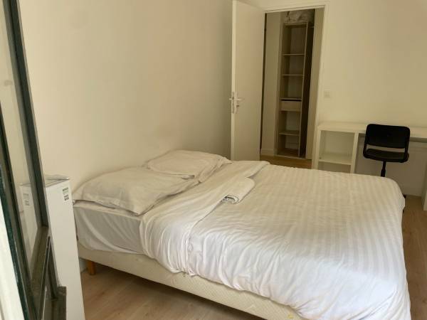 Colocation / Appartement 5 pièces de 89 m², Cergy, Rue des Linandes Vertes / Photo 2