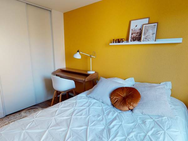 Colocation / Appartement 5 pièces de 90 m², Villeurbanne, Avenue Roger Salengro / Photo 2