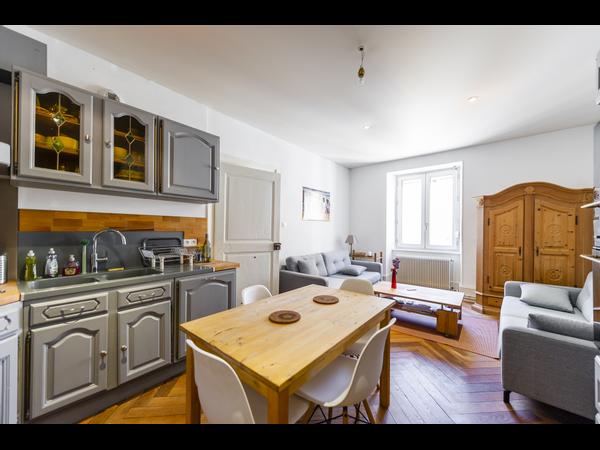 Colocation / Appartement 5 pièces de 109 m², Mulhouse, Rue du Port / Photo 2