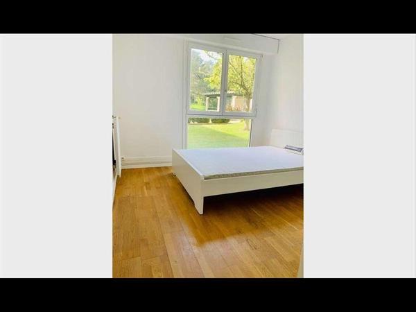 Colocation / Appartement 5 pièces de 104 m², Les Ulis, Avenue des Cévennes / Photo 8