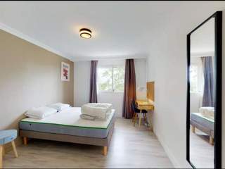 Room share, 6 rooms apartment, Nantes