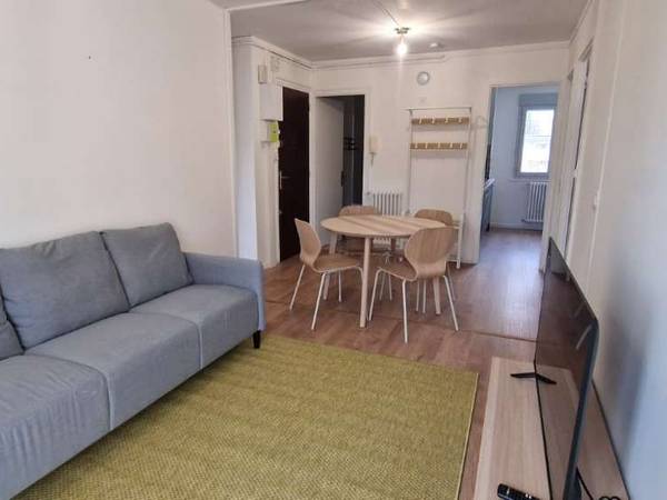 Colocation / Appartement 4 pièces de 64 m², Vaulx-en-Velin, Avenue Paul Marcellin / Photo 2