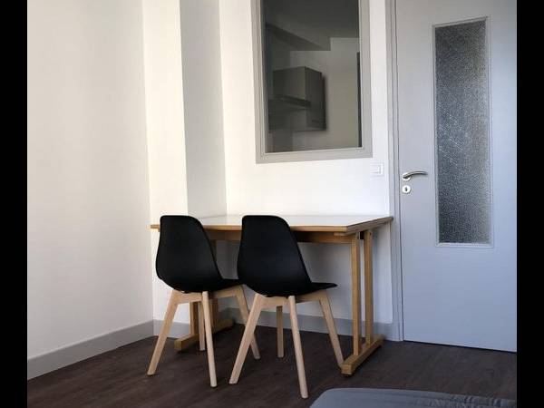 Location / Appartement 1 pièce, Castres / Photo 2