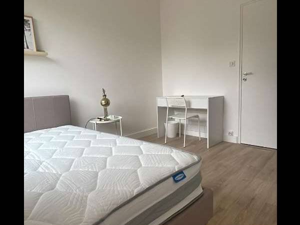 Coliving / Appartement 7 pièces de 120 m², Fontenay-le-Fleury, Avenue de la République / Photo 2