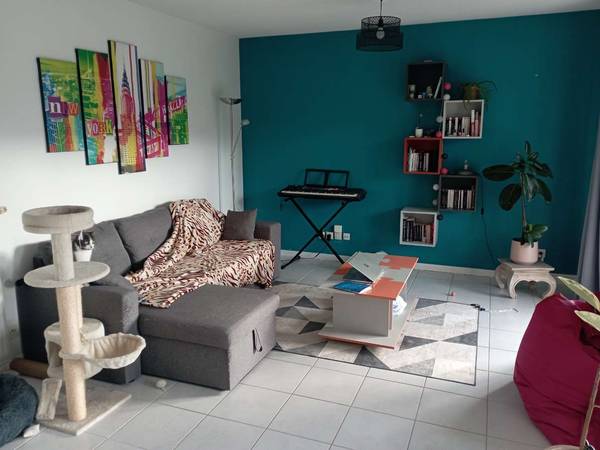 Sous-location / Appartement 4 pièces de 72 m², Saint-Martin-d'Hères, Rue Anne Frank / Photo 2