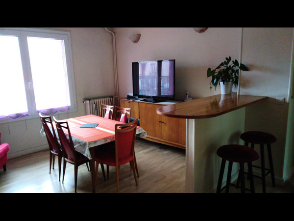 Colocation / Appartement 3 pièces de 54 m², Vitry-sur-Seine, Rue Gabriel Péri / Photo 2