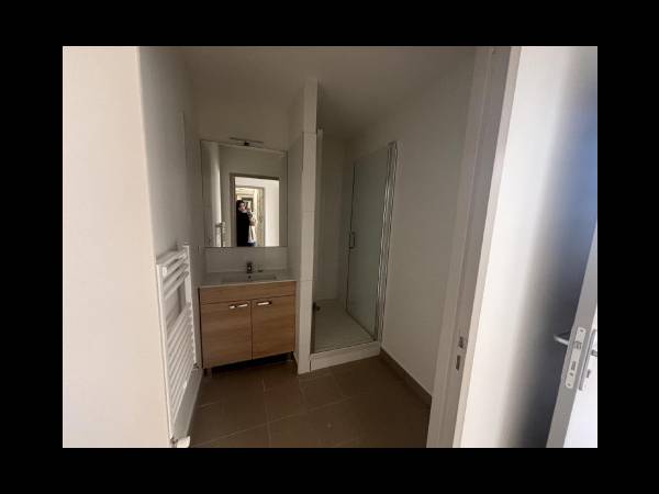Location / Résidence 4 pièces de 82 m², Lyon, 81 Rue Jacques-Louis Hénon / Photo 12