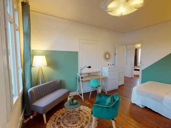 Colocation / Appartement 7 pièces de 230 m², Bordeaux, Rue Charles Monselet / Photo 2