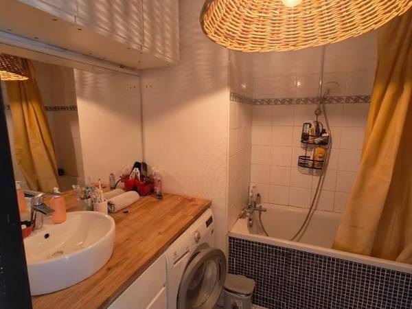 Colocation / Appartement 4 pièces de 80 m², Paris, Boulevard de Belleville / Photo 6