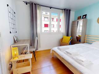 Colocation / Appartement 4 pièces de 65 m², Paris, Rue Louis Braille