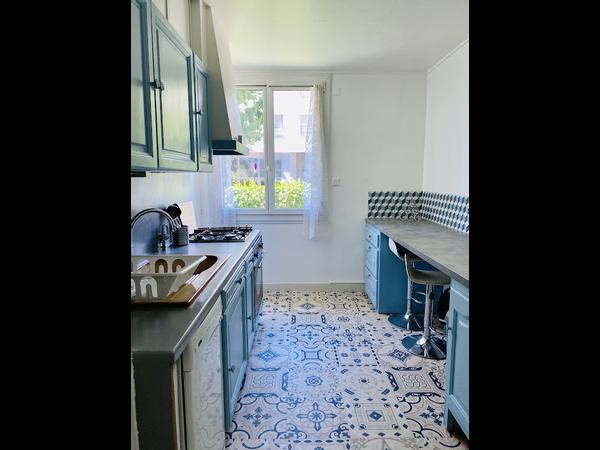 Colocation / Appartement 4 pièces de 72 m², Grenoble, Rue Claude Genin / Photo 2