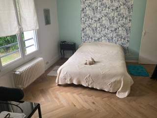 Room in a live-in landlord's home / 1 room house, Nantes