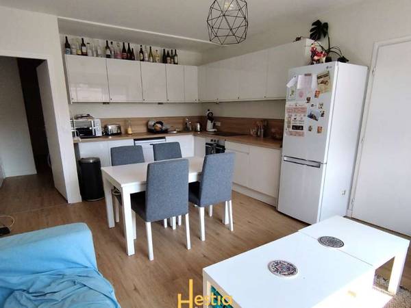 Colocation / Appartement 5 pièces de 50 m², Lille, Rue des Stations / Photo 2