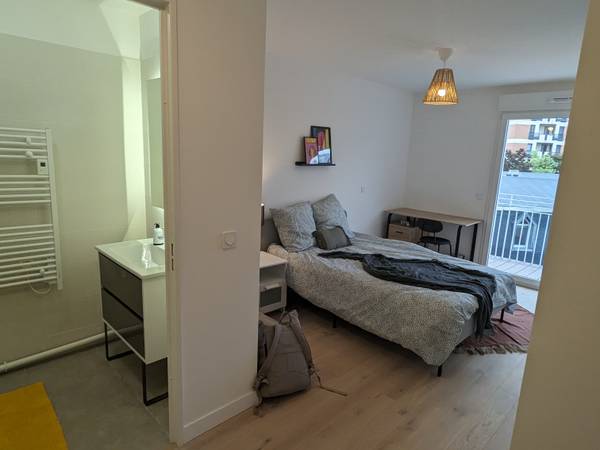 Colocation / Appartement 4 pièces de 94 m², Clichy-la-Garenne, Rue Médéric Clichy / Photo 2