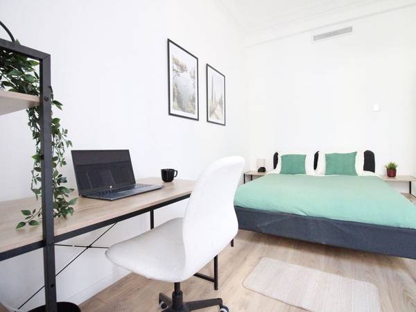 Colocation / Appartement 6 pièces de 100 m², Nice, Rue d'Italie / Photo 2