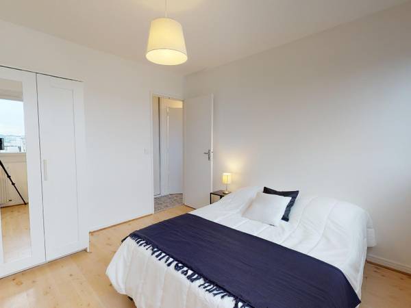 Colocation / Appartement 5 pièces de 92 m², Lyon, Rue de Montagny / Photo 2