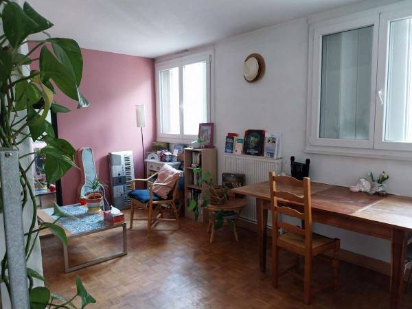 Colocation / Appartement 4 pièces de 73 m², Créteil, Rue Pierre Et Marie Curie / Photo 1