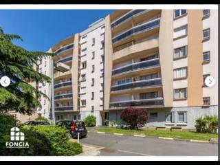 Colocation / Appartement 4 pièces de 71 m², Orléans