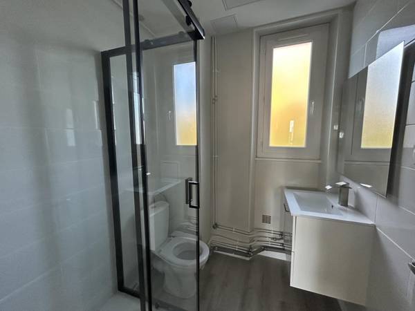 Location / Appartement 2 pièces de 37 m², Le Creusot, Rue Marceau / Photo 2
