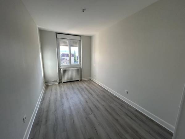 Location / Appartement 2 pièces de 37 m², Le Creusot, Rue Marceau / Photo 6