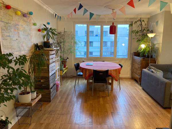 Sous-location / Immeuble 5 pièces de 109 m², Lyon, Rue de la Thibaudière / Photo 2