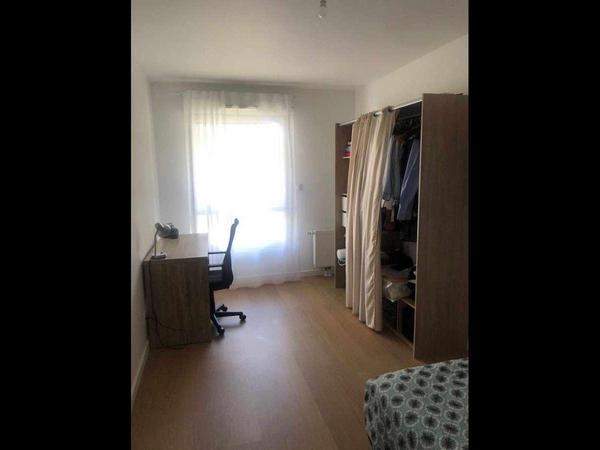 Colocation / Appartement 4 pièces de 92 m², Rouen, Rue Stendhal / Photo 5
