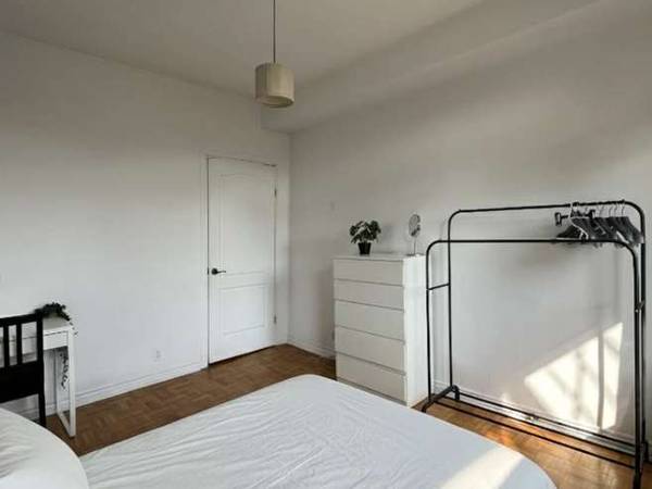 Location / Appartement 6 pièces de 70 m², Montréal, Rue Cartier / Photo 18