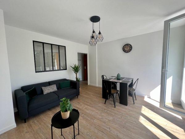 Colocation / Appartement 4 pièces de 68 m², Grenoble, Rue Général Mangin / Photo 2